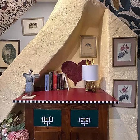 Bed & Breakfast White Rabbit House
